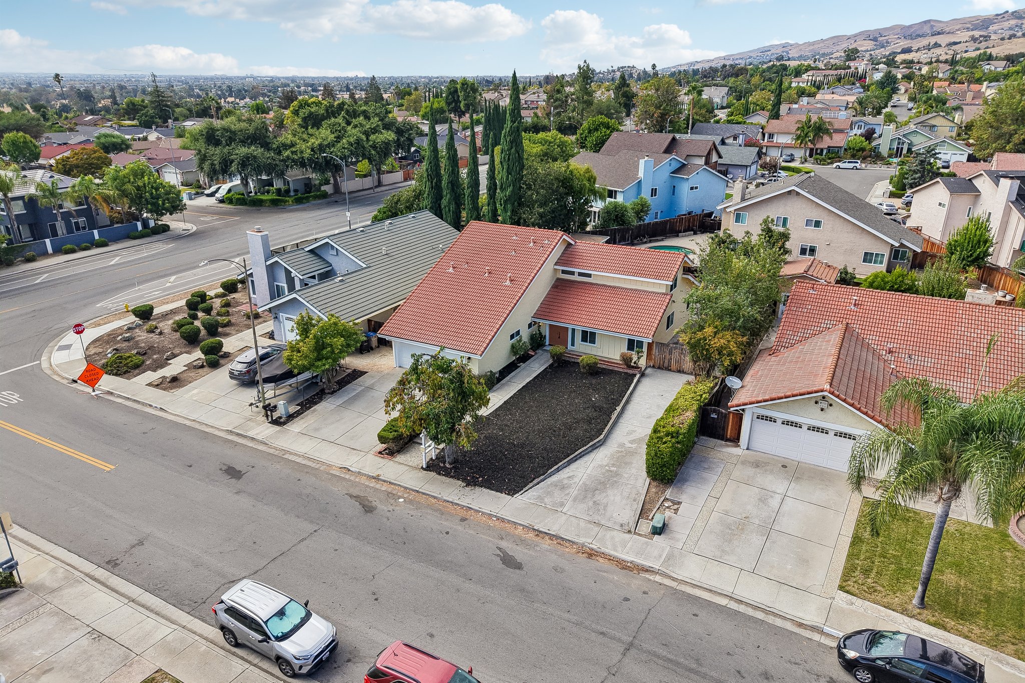 239541 - 3405 Cedardale Dr-S2908-069.jpg