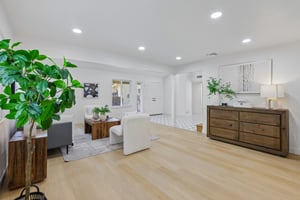 239541 - 3405 Cedardale Dr-S2908-007.jpg
