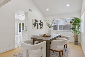 239541 - 3405 Cedardale Dr-S2908-018.jpg