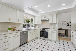 239541 - 3405 Cedardale Dr-S2908-021.jpg