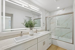 239541 - 3405 Cedardale Dr-S2908-029.jpg