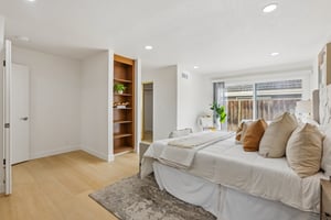 239541 - 3405 Cedardale Dr-S2908-047.jpg