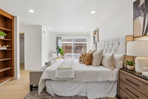239541 - 3405 Cedardale Dr-S2908-052.jpg