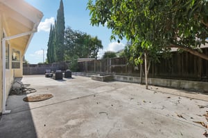 239541 - 3405 Cedardale Dr-S2908-063.jpg