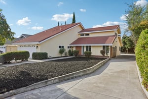 239541 - 3405 Cedardale Dr-S2908-066.jpg