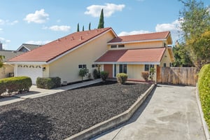 239541 - 3405 Cedardale Dr-S2908-068.jpg