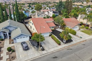 239541 - 3405 Cedardale Dr-S2908-070.jpg