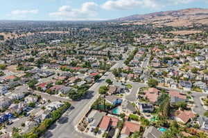 239541 - 3405 Cedardale Dr-S2908-074.jpg