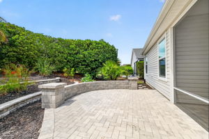 EXPANSIVE PAVER Patio with Knee High Wall
