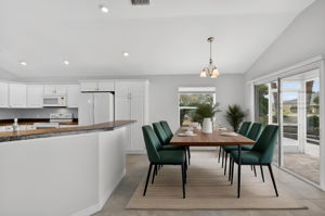 Dinette-Virtually Staged