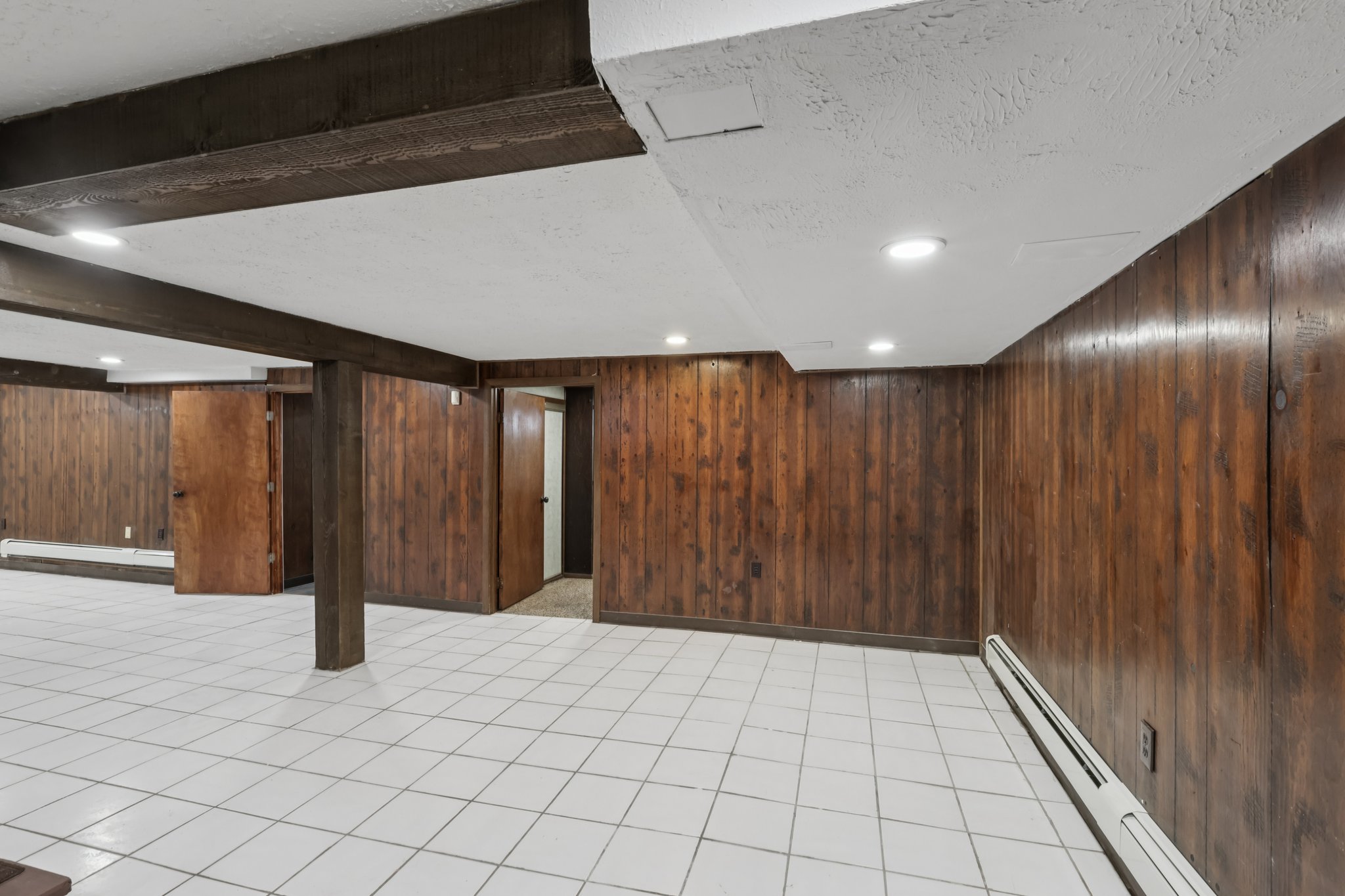 Rocky River Dr-S0312-051.jpg