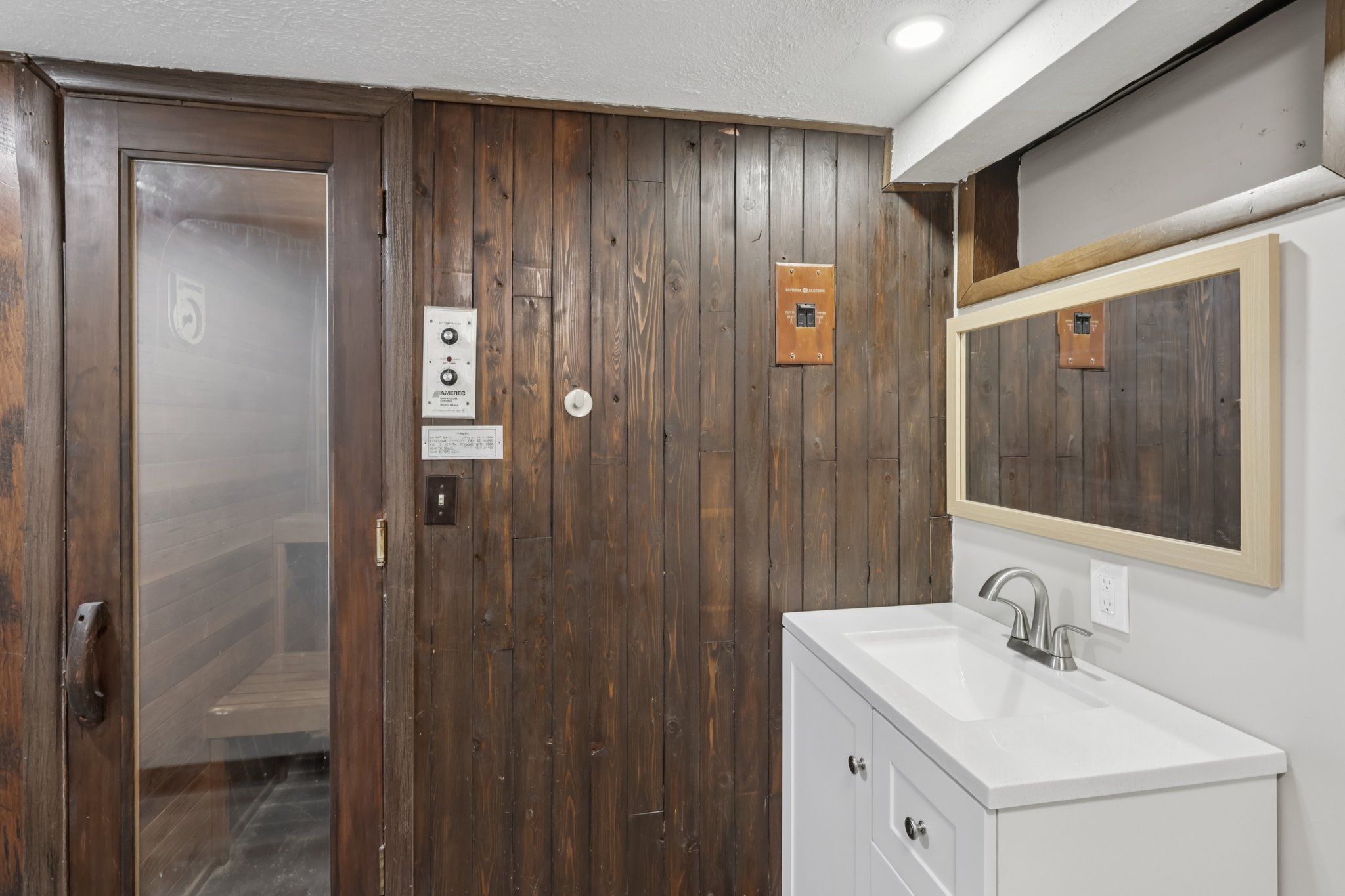 Rocky River Dr-S0312-061.jpg