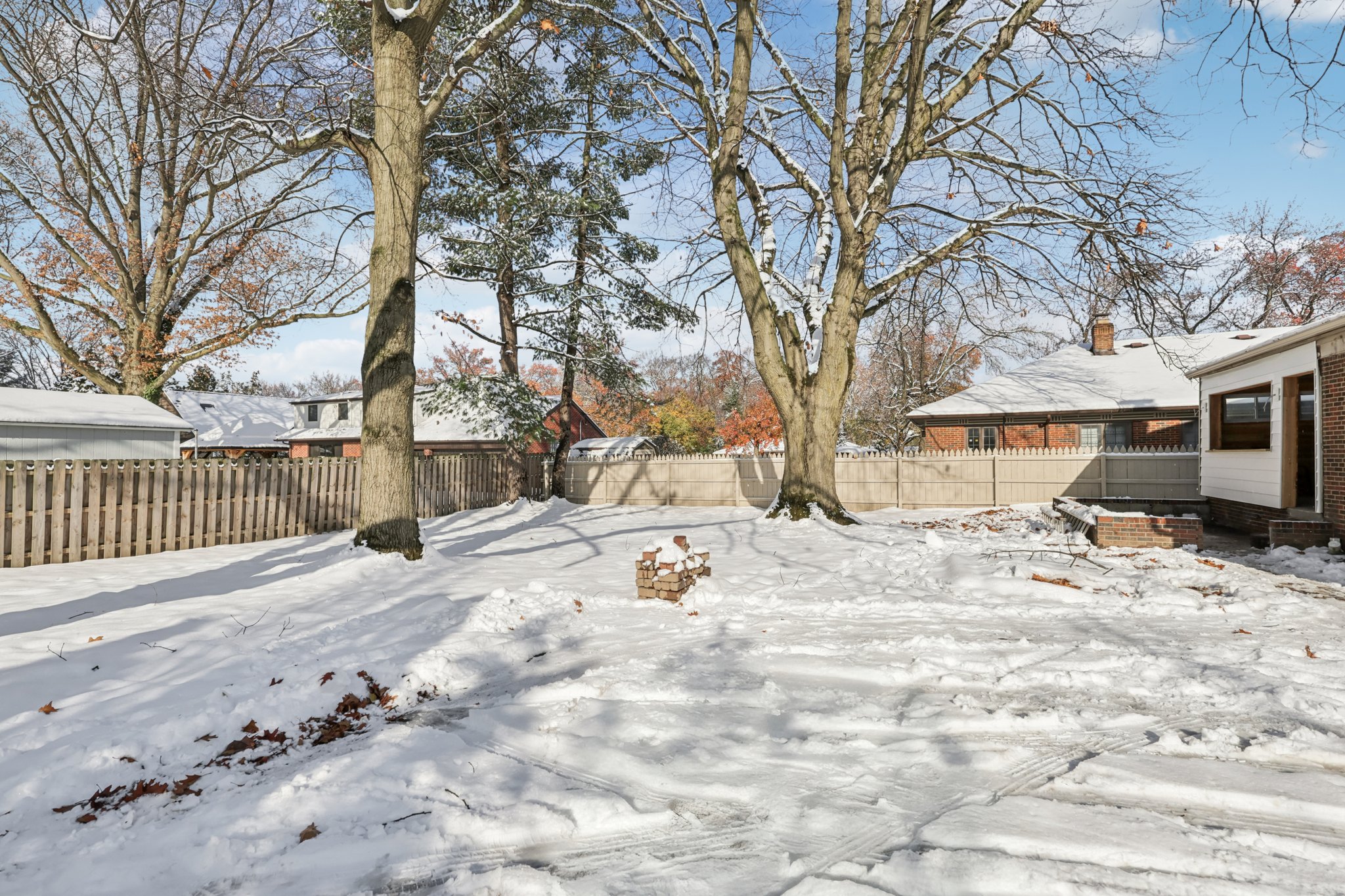 Rocky River Dr-S0312-071.jpg