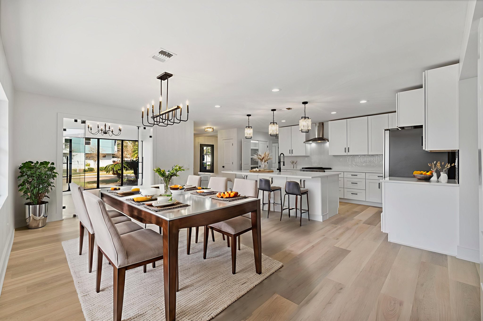 0S0A4899 virtually staged.jpeg