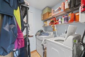  Photo 33