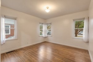  Photo 31