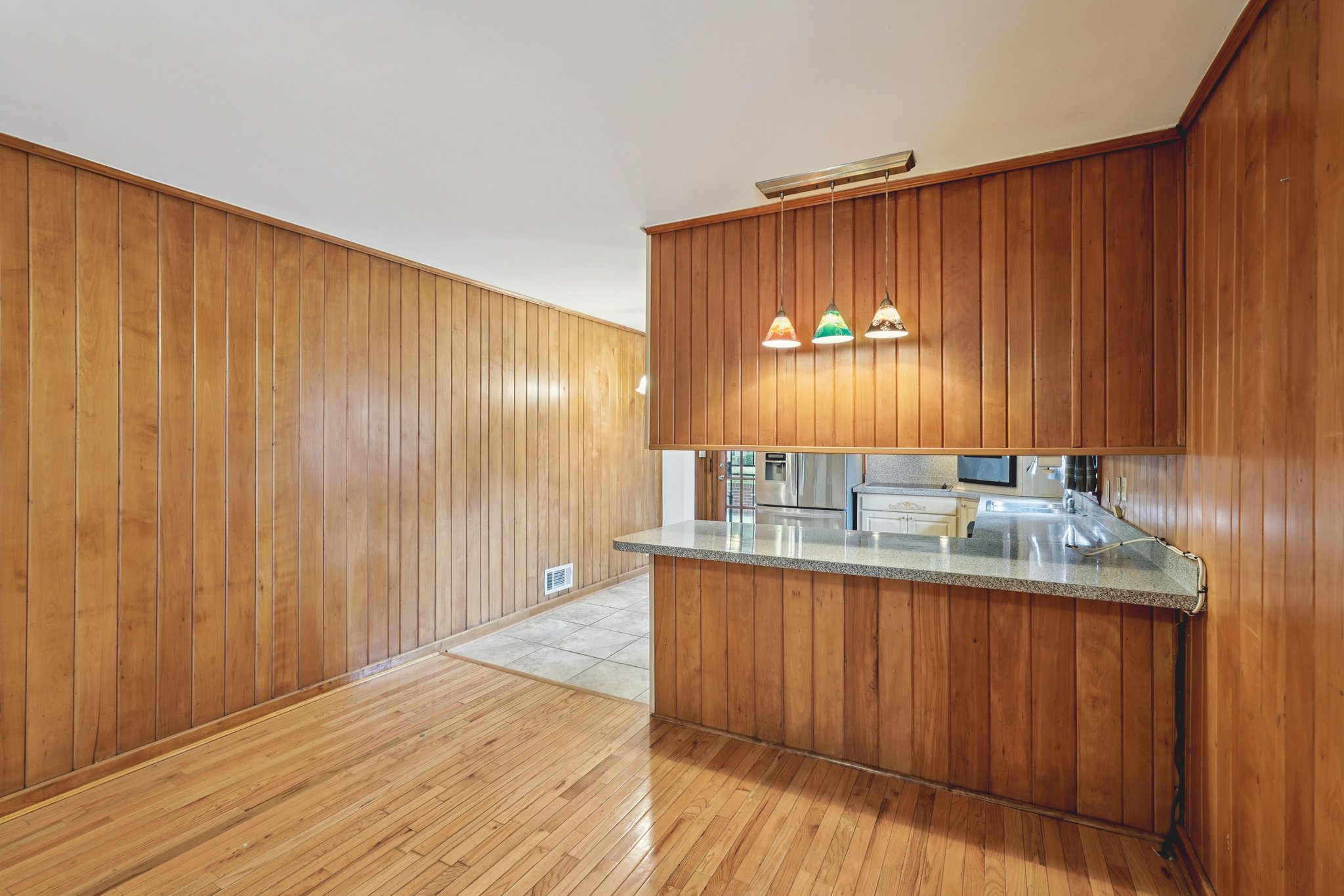 W Manor Ln-S0301-014.jpg