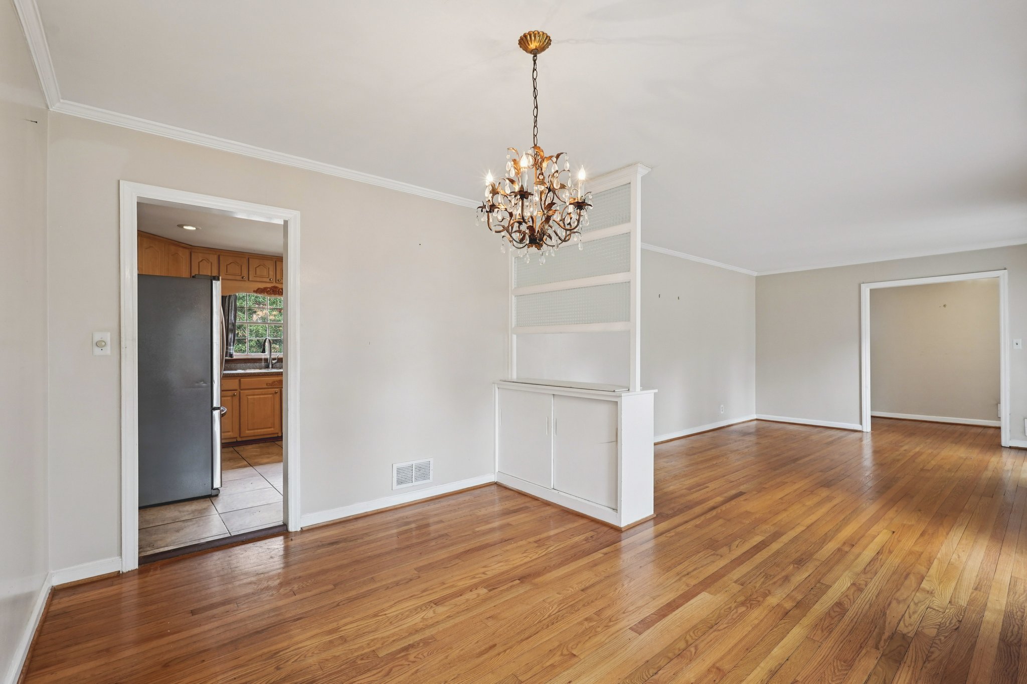 W Manor Ln-S0301-020.jpg