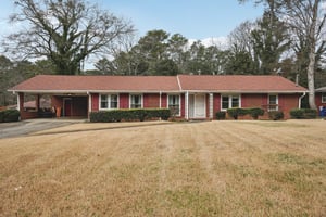 W Manor Ln-S0301-001.jpg