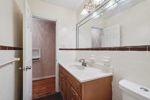 W Manor Ln-S0301-026.jpg