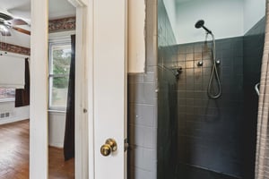 W Manor Ln-S0301-036.jpg