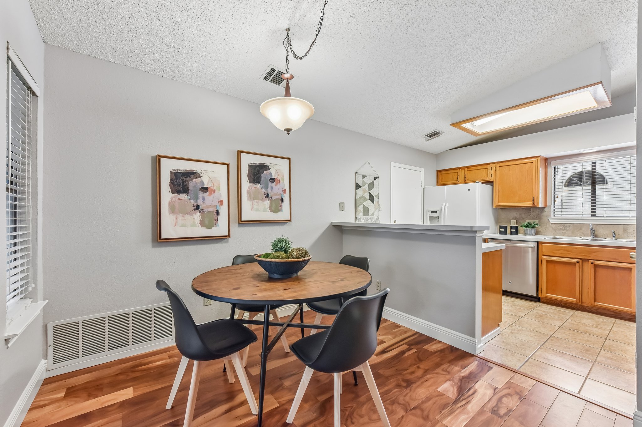 Larkspur Way-S2805-010.jpg