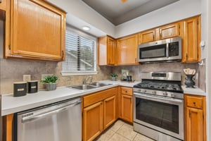 Larkspur Way-S2805-012.jpg