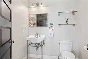 Guest Bathroom 3.jpg