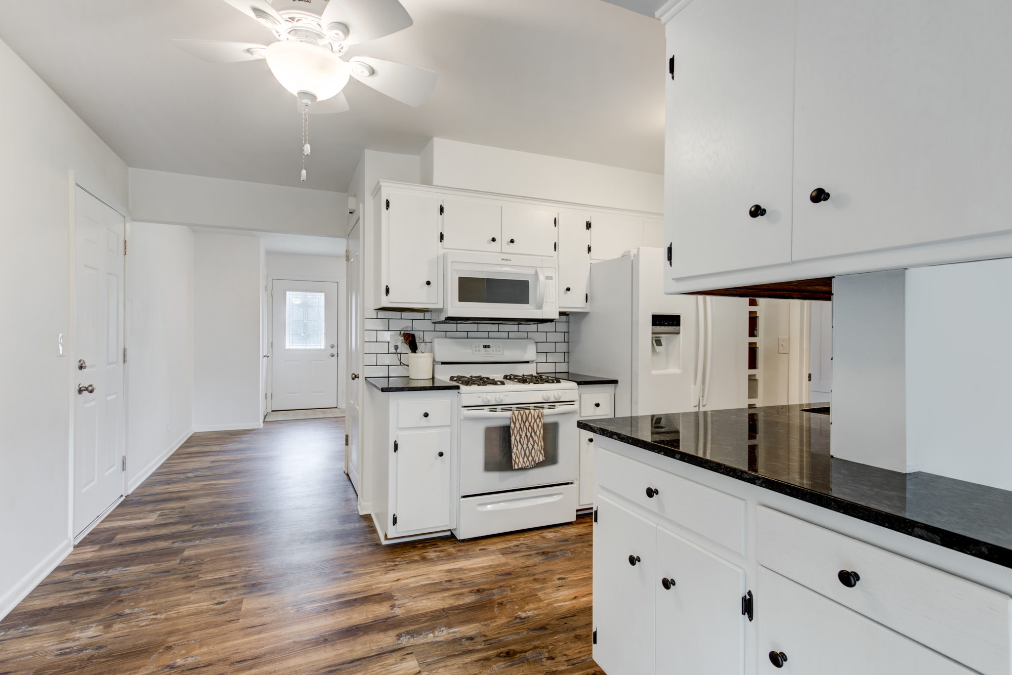 15 Kitchen