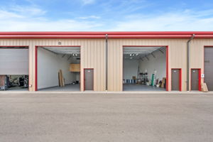 Photo 0