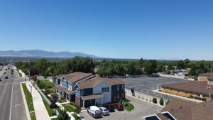  Photo 0