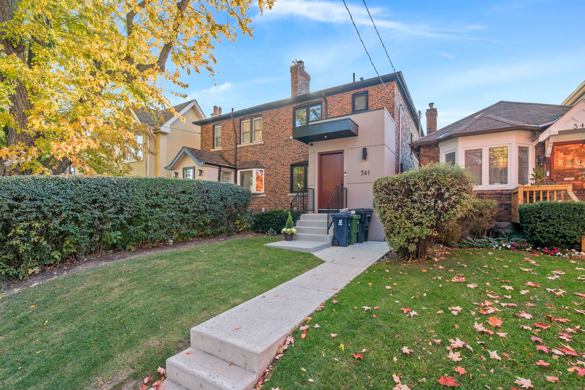 341 Woburn Ave