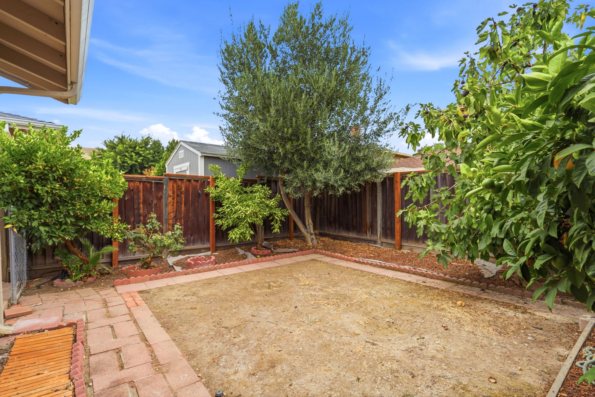 039_F8_3410 Gila Dr