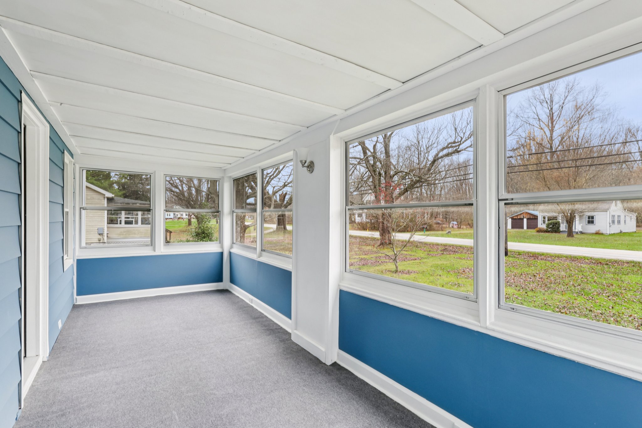 N Broadway-S2111-004.jpg