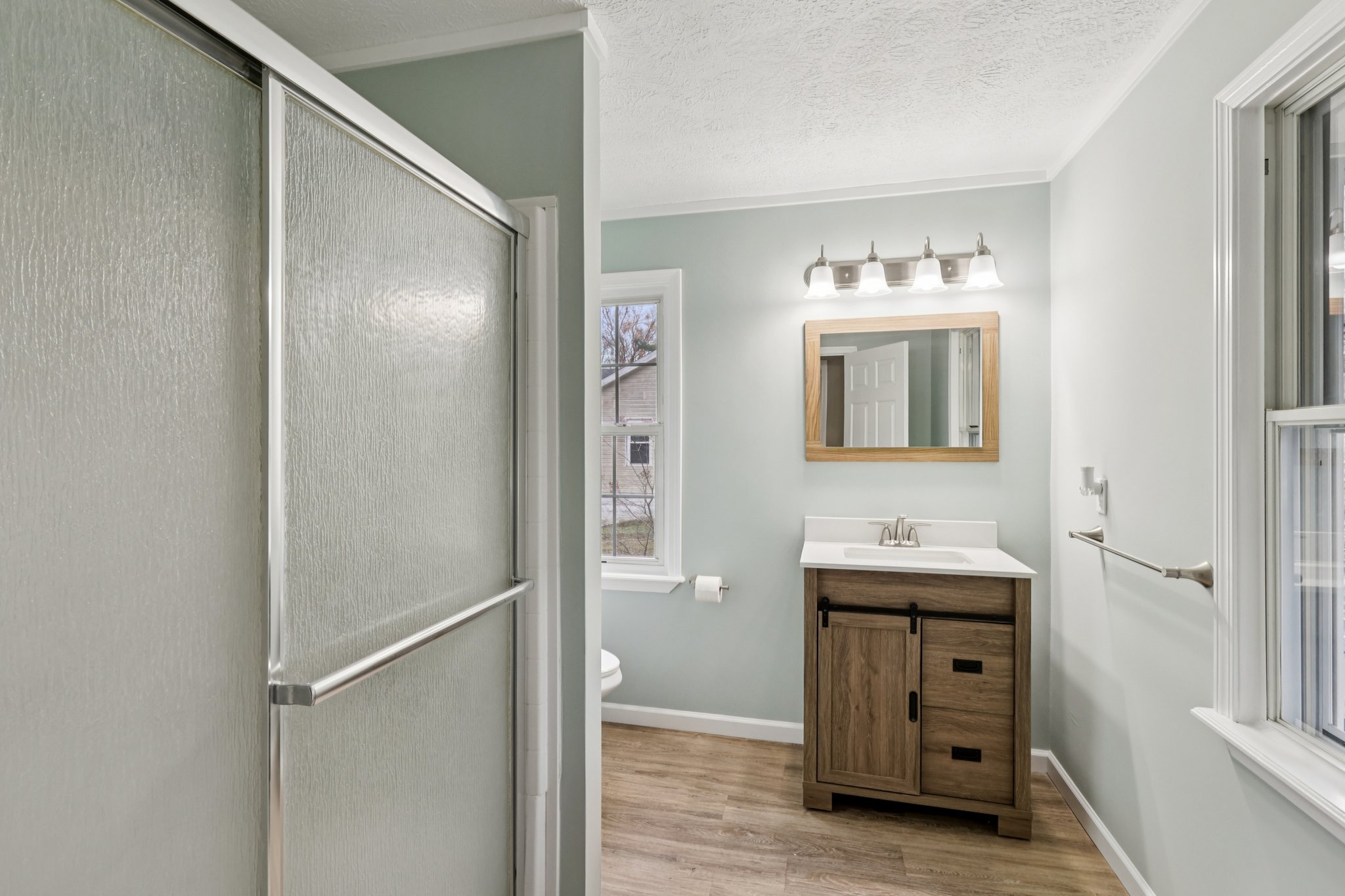 N Broadway-S2111-021.jpg