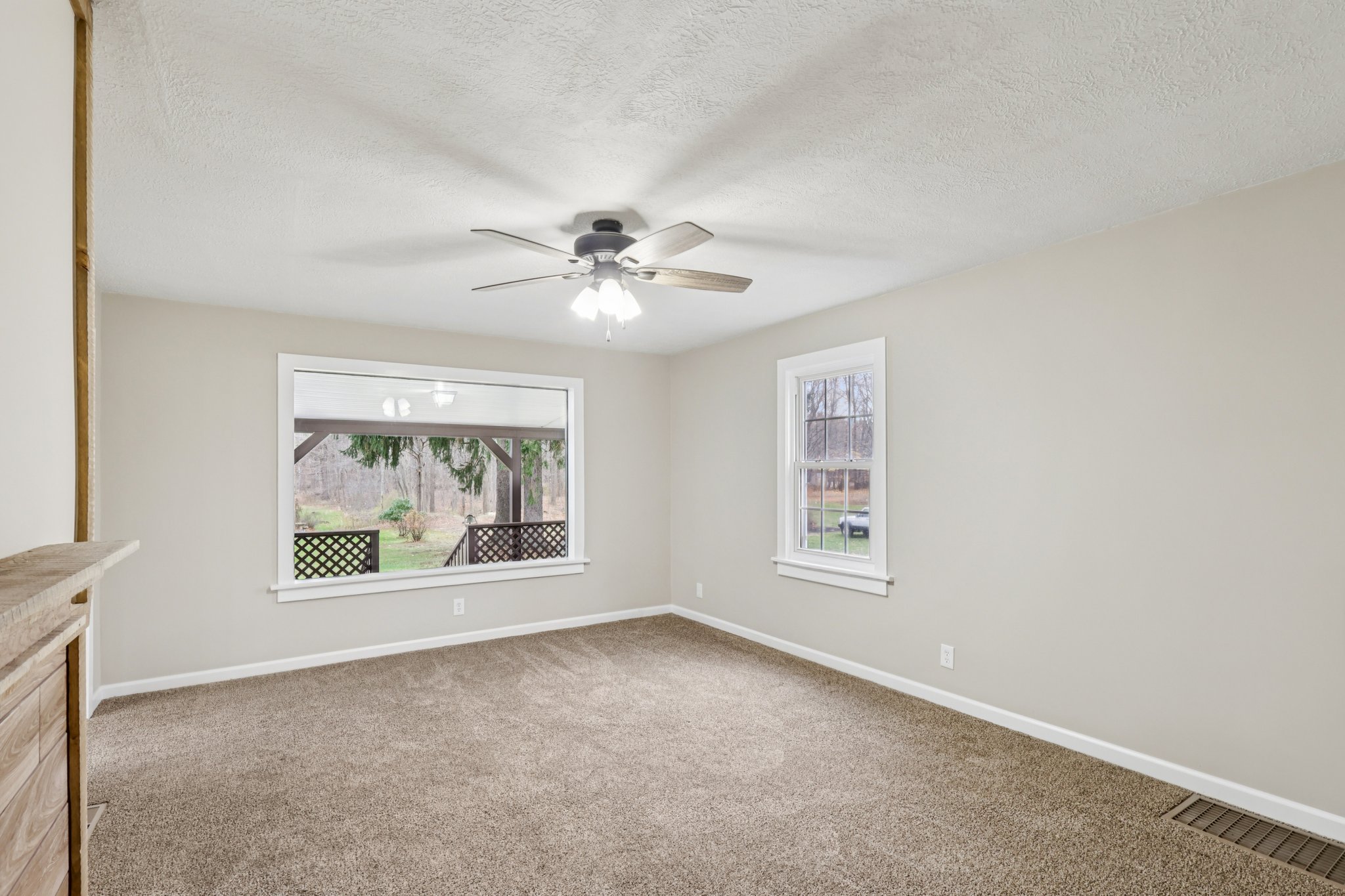 N Broadway-S2111-023.jpg