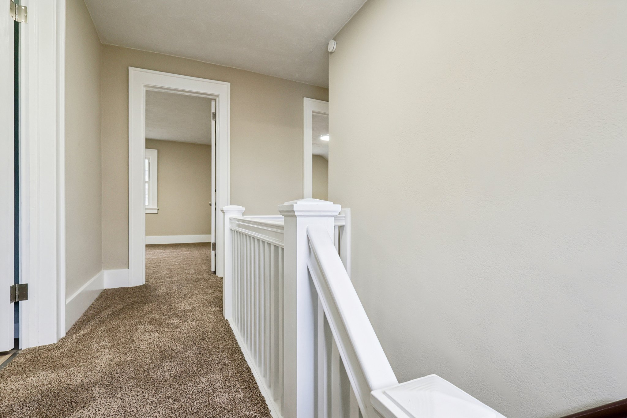 N Broadway-S2111-040.jpg