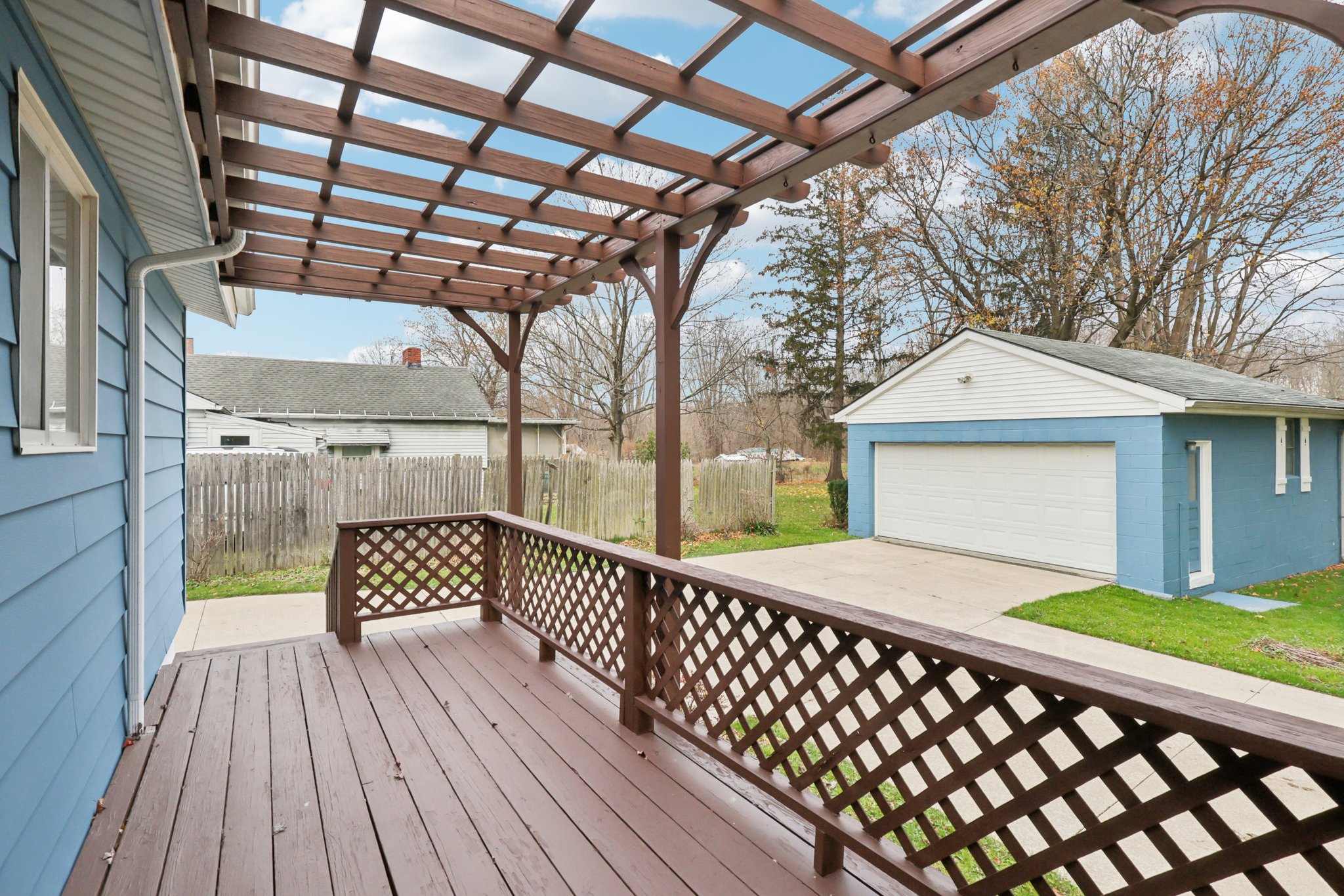 N Broadway-S2111-046.jpg