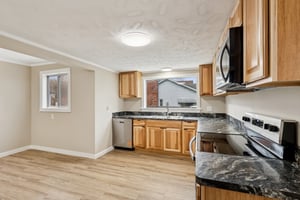 N Broadway-S2111-010.jpg