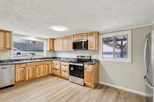 N Broadway-S2111-011.jpg