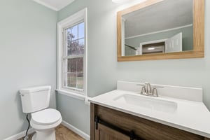 N Broadway-S2111-022.jpg