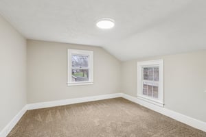 N Broadway-S2111-028.jpg