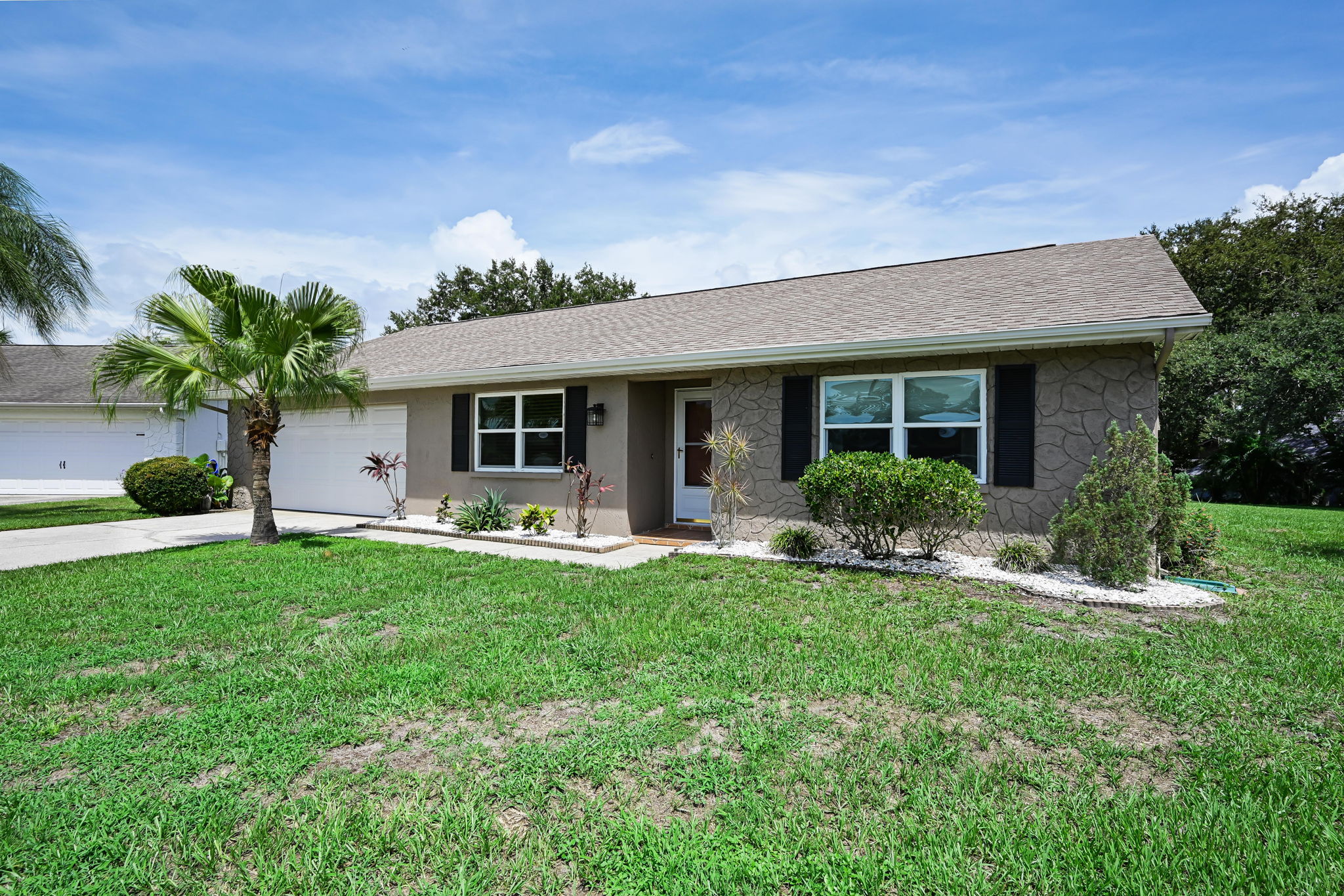 Front Exterior3