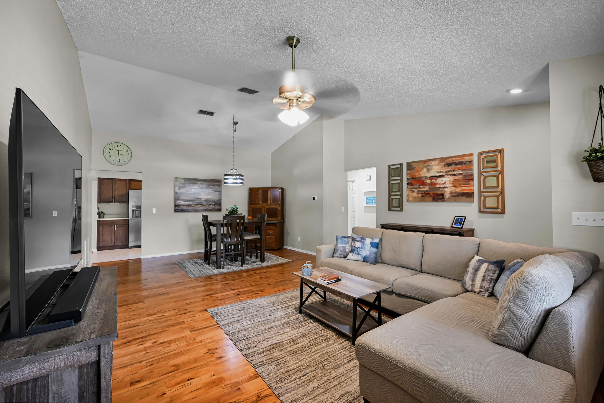 Living Room4
