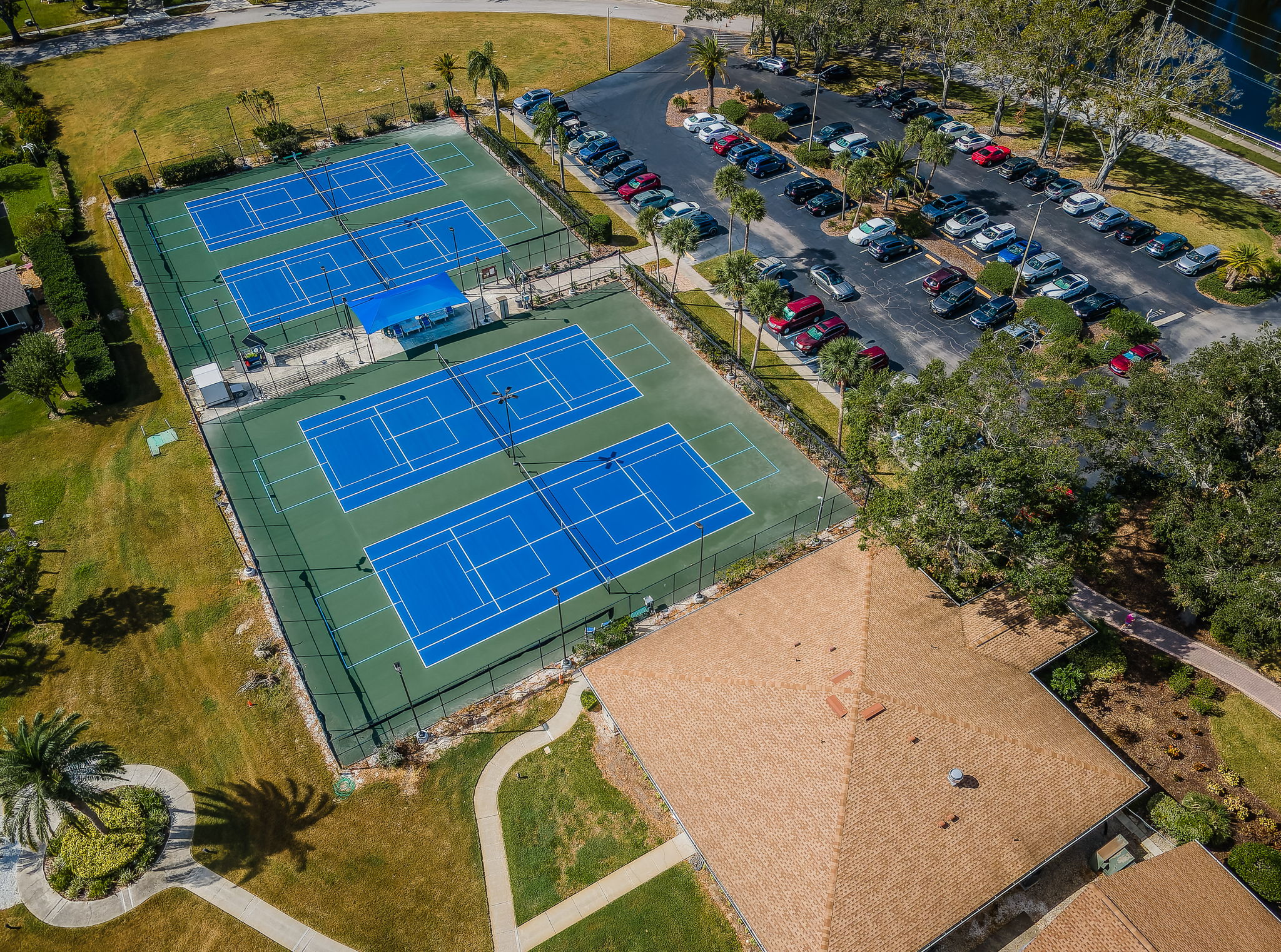 20c-Tennis Courts
