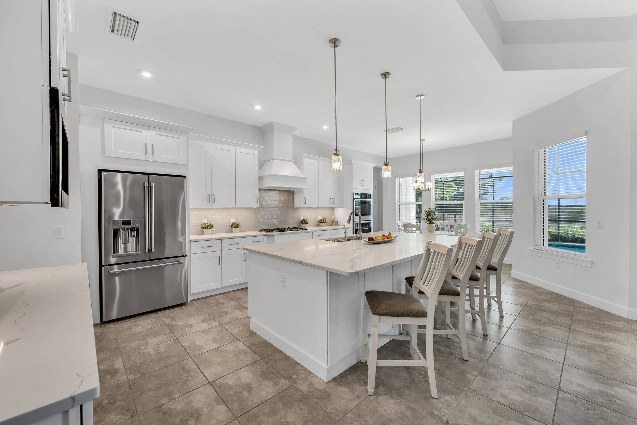 Breakfast Bar - Kitchen