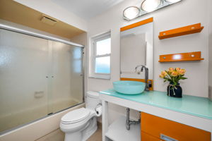 Bathroom2