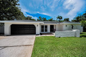 Front Exterior5