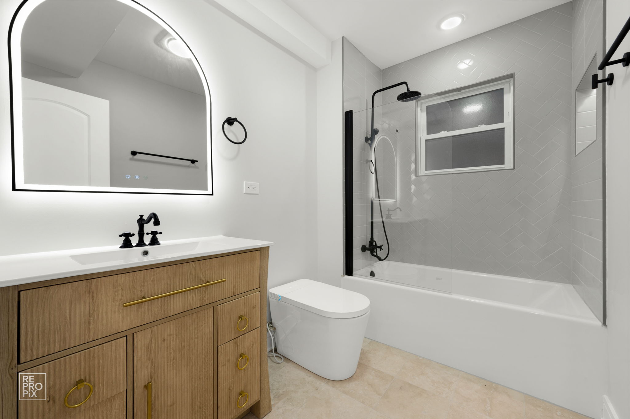 3411 S Lituanica Ave, Chicago, IL 60608_009