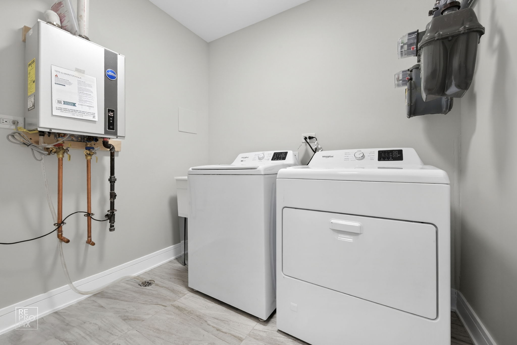 3411 S Lituanica Ave, Chicago, IL 60608_011